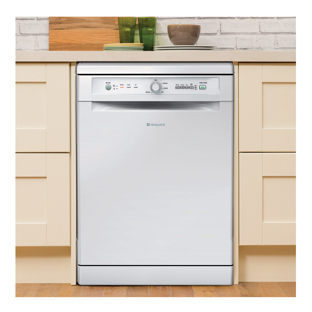 Hotpoint FDLET31120P 60cm EXPERIENCE Dishwasher in White, 14 Place Set.