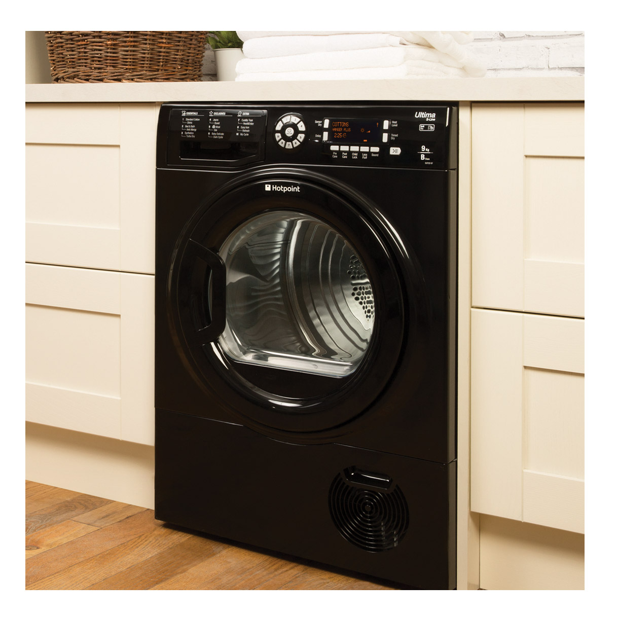 Hotpoint SUTCD97B6KM 9kg ULTIMA Condenser Tumble Dryer in Black, Sensor B