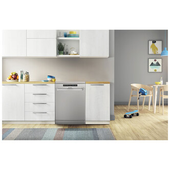 Indesit DFC2B16SUK 60cm Dishwasher in Silver 13 Place Setting F Rated