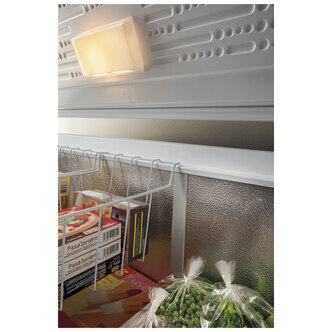 Hotpoint CS1A300HFA 118cm FrostAway Chest Freezer in White 312 Litre
