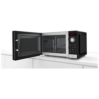 Bosch FEL023MS2B Serie 2 Solo Microwave Oven With Grill St St 20L 800W