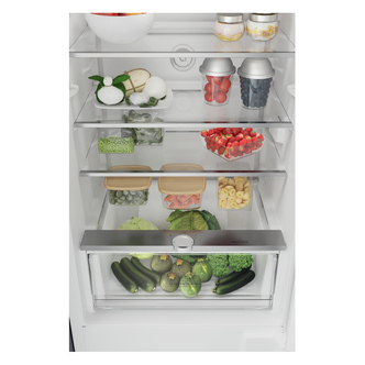Hotpoint HTC18T532UK Integrated Frost Free Fridge Freezer 70 30 1 77m