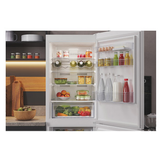 Hotpoint HTFC850TI1W1 60cm No Frost Fridge Freezer in White 1 86m F Ra