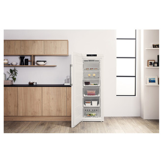 Hotpoint UH8F1CW 60cm Tall Frost Free Freezer White 1 87m F Rated 259L