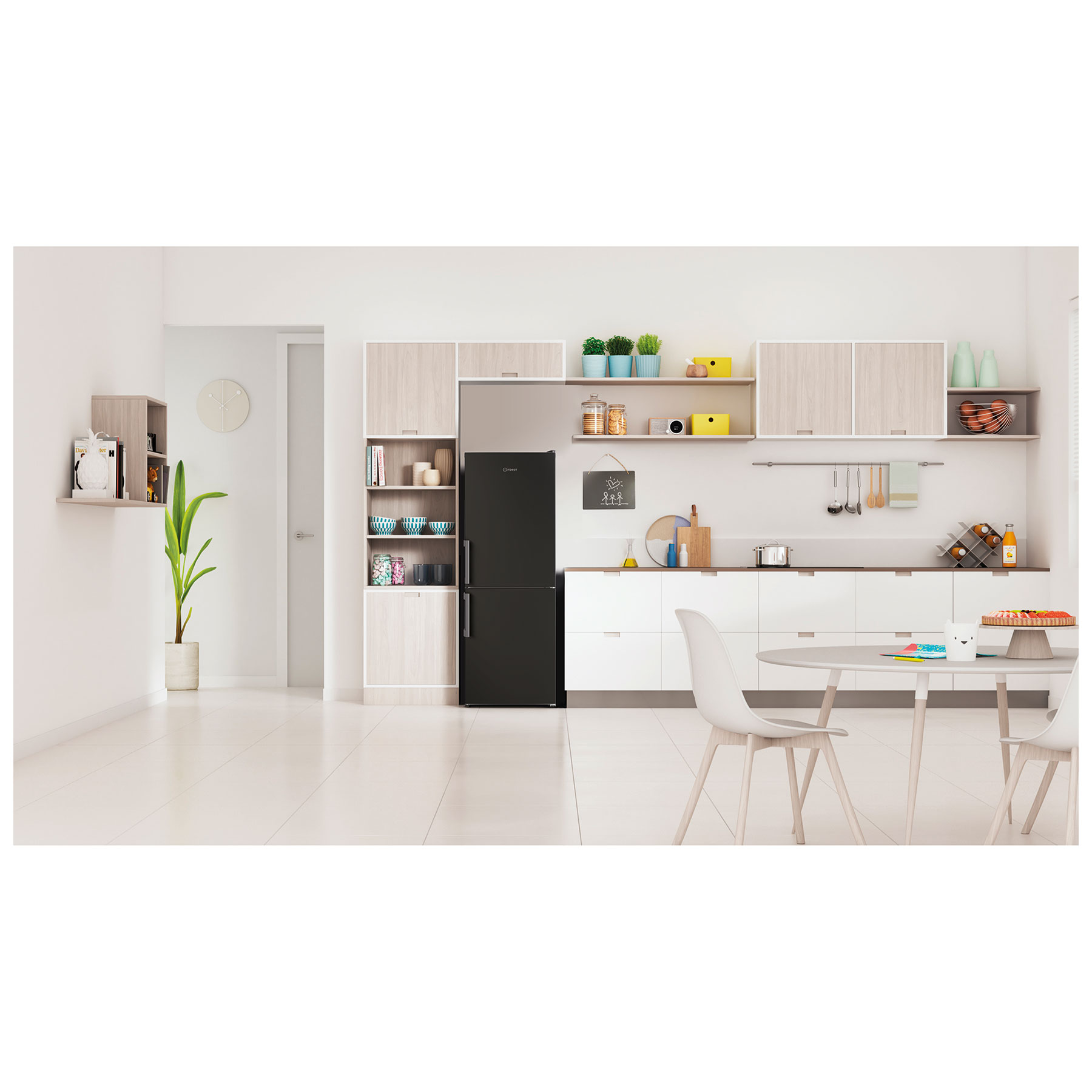 Indesit IB55532B 153cm High 50 50 Fridge Freezer in Black 54cm Wide, photo 5