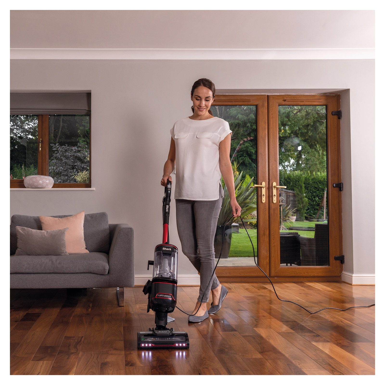 Shark NV602UKT Shark Lift Away Upright Vacuum Pet Model, photo 3