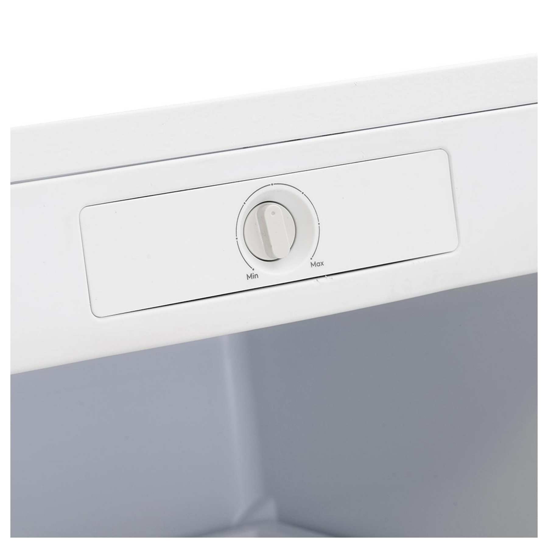 Sensis RFTLF01Z54EW 54.8cm Freestanding Low Frost Tall Freezer White, photo 5