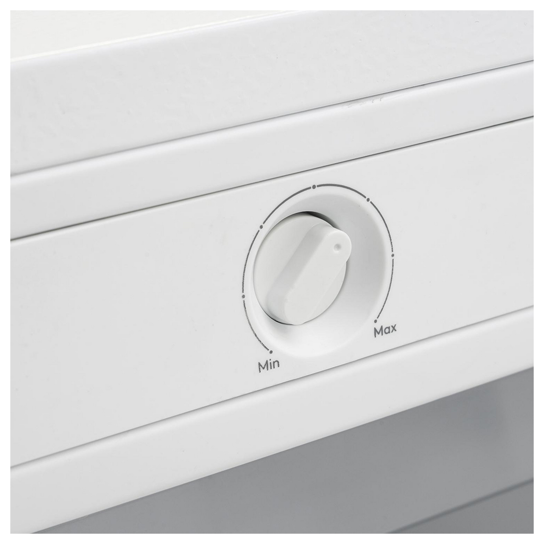 Sensis RFUCF01Z54EW 85cm High Undercounter Freezer in White 55cm Wide, photo 4