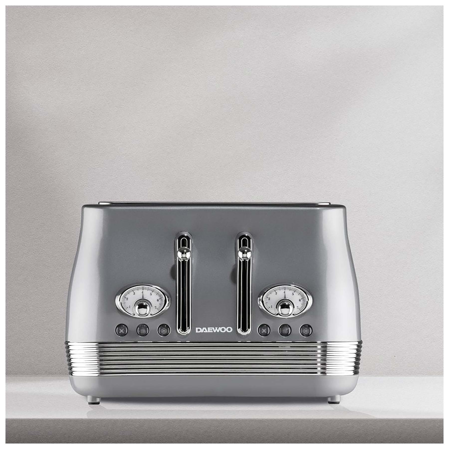 Daewoo SDA2748GE Denver 4 Slice Toaster in Smoked Grey, photo 2