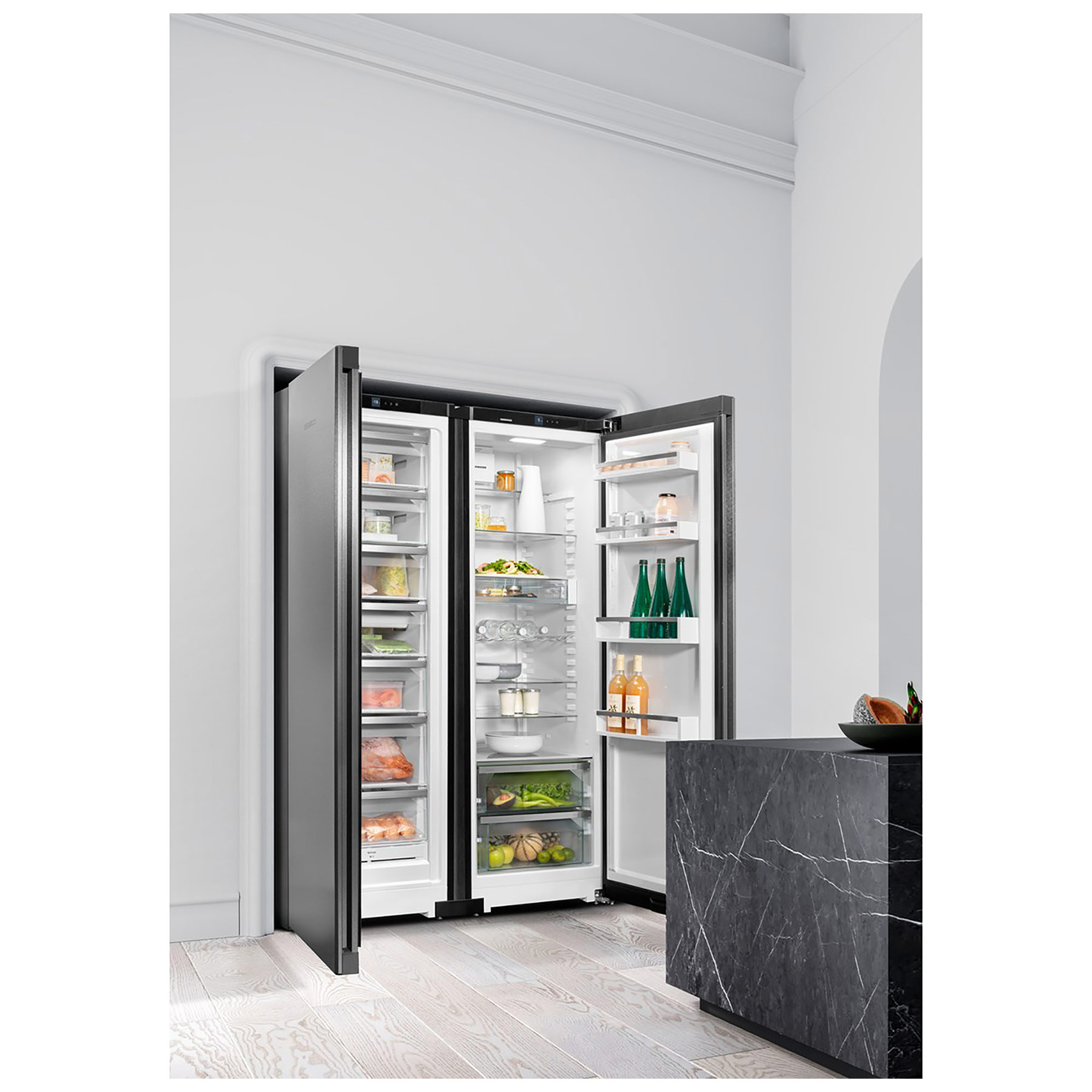 Liebherr XRFBD5220 American Fridge Freezer in Black Steel Frost Free, photo 4